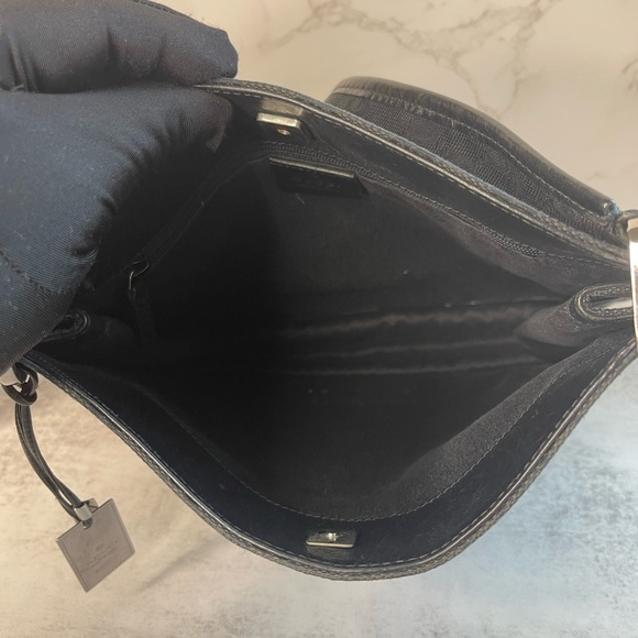 Gucci Crossbody Bag - Picture 12 of 16